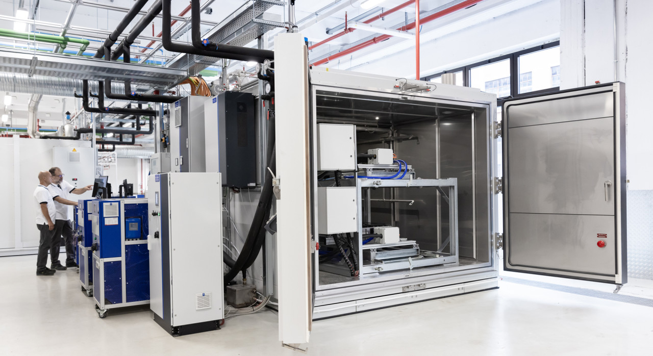 Stellantis opens its first EV battery technology center in Italy